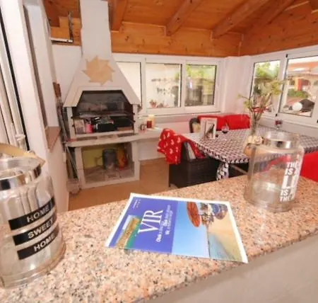 Apartman Iris *