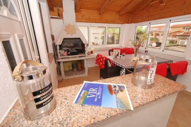 Apartman Iris *