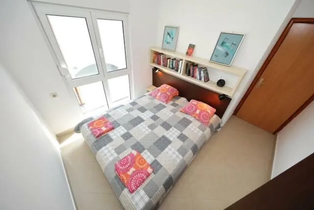 Iris Apartman *