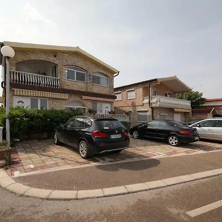 Iris Apartment